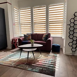 Modern In Westcliff-on-sea Apartment Southend-on-Sea